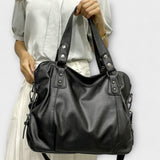 Cécile. - Elegantná Hobo-ramenná kabelka