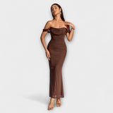 Ione - Bodycon šaty s odhalenými ramenami a riasením
