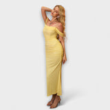 Ione - Bodycon šaty s odhalenými ramenami a riasením